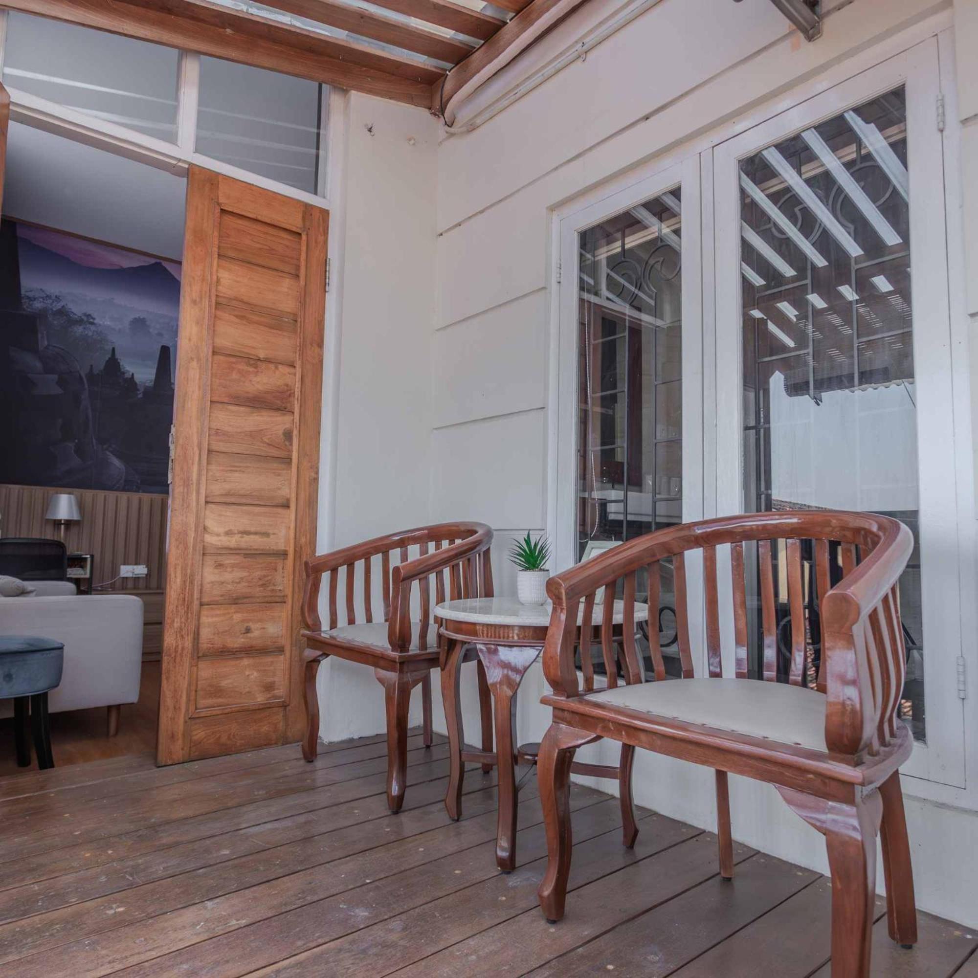 Inez Homestay ジョグジャカルタ エクステリア 写真